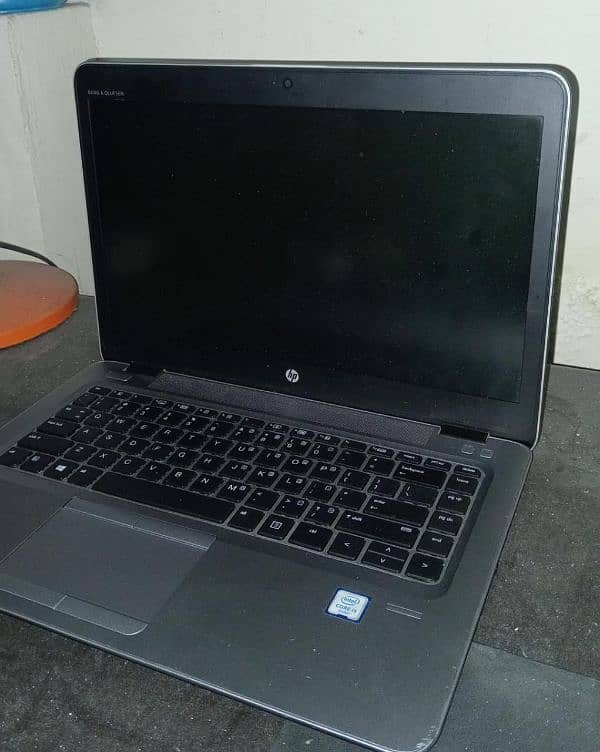 10/10 condition HP laptop 1