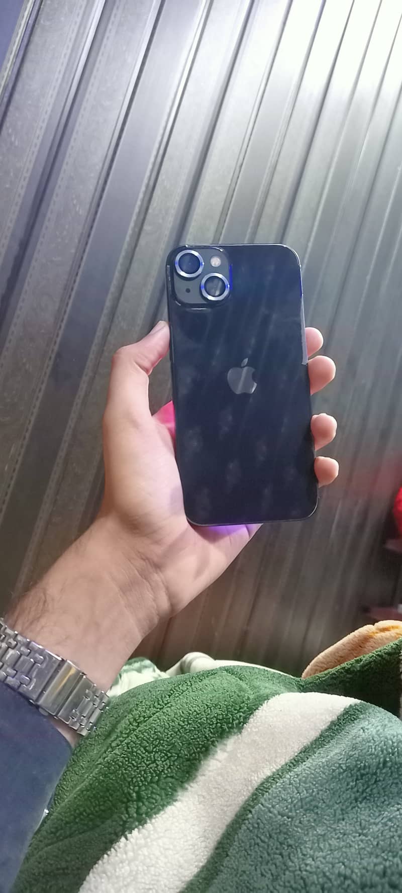 Apple iPhone 13 7