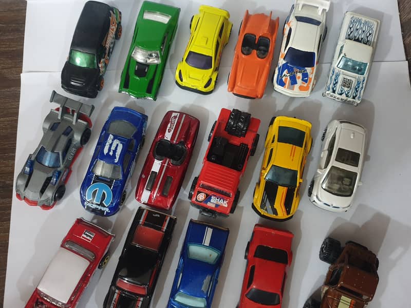 HOT WHEELS, MATCHBOX, MAISTO DESIGNED & OTHERS 3