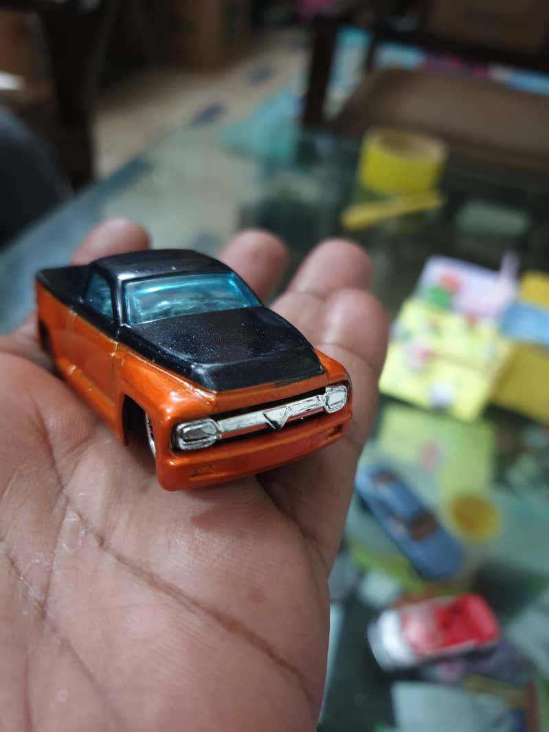 HOT WHEELS, MATCHBOX, MAISTO DESIGNED & OTHERS 8