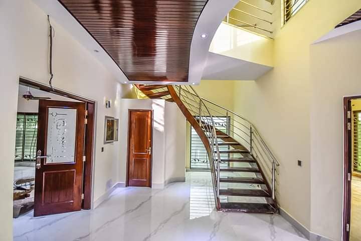 20 Marla Super Hot Located Bungalow Is Available For Rent In The Best Block Of DHA Phase 1 Lahore. 13