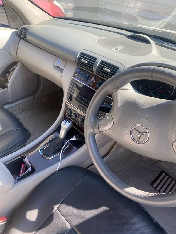 Mercedes C Class 2006 4