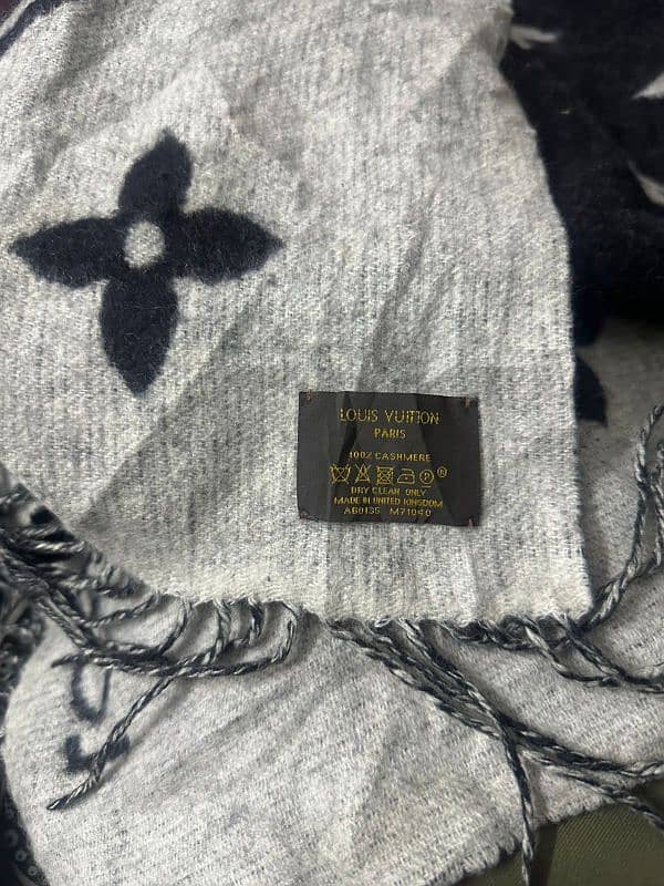 Louis Vuitton logomania scarf lv used selling on ebay wining products 8