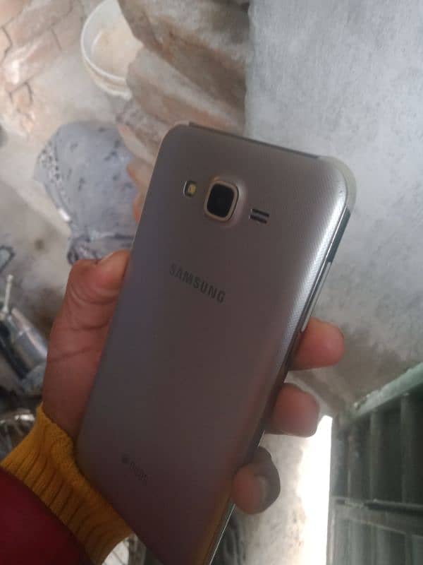 Samsung J7 in cheap price 2