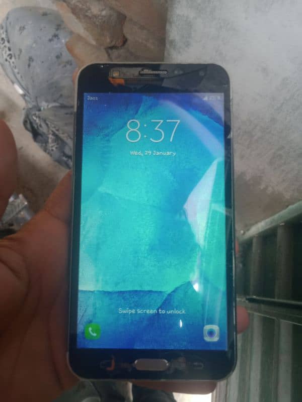 Samsung J7 in cheap price 4