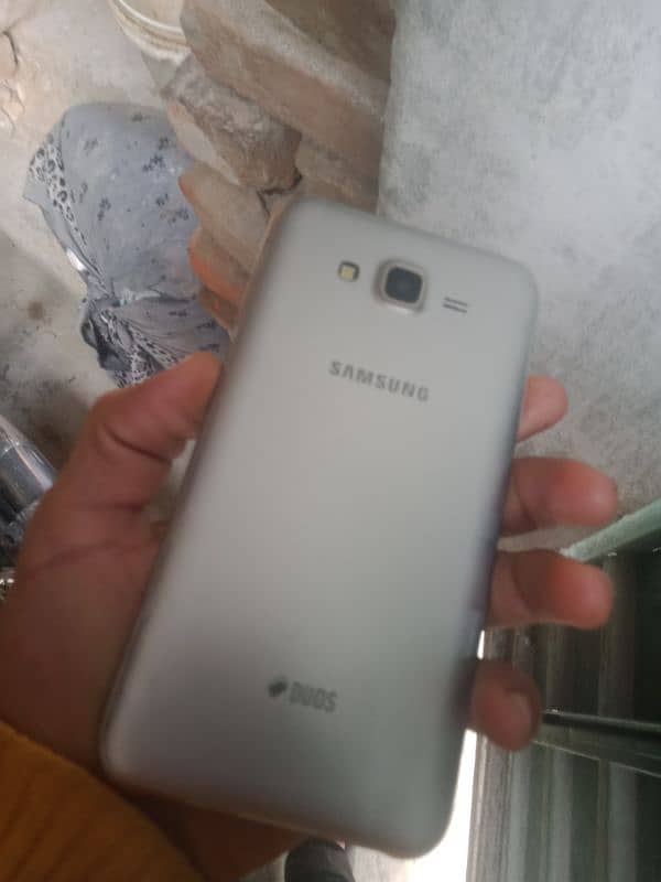 Samsung J7 in cheap price 7