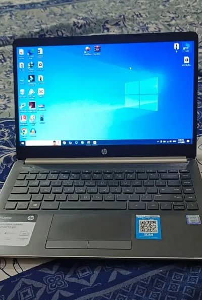 HP NoteBook 14 i3 7th Gen 512ssd 4gb Ram 0