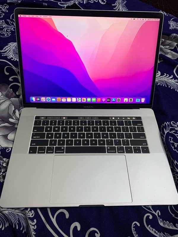 MacBook pro 2016 15” 2