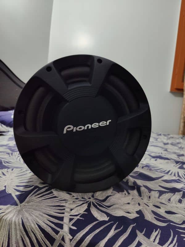 Pioneer woofer 3