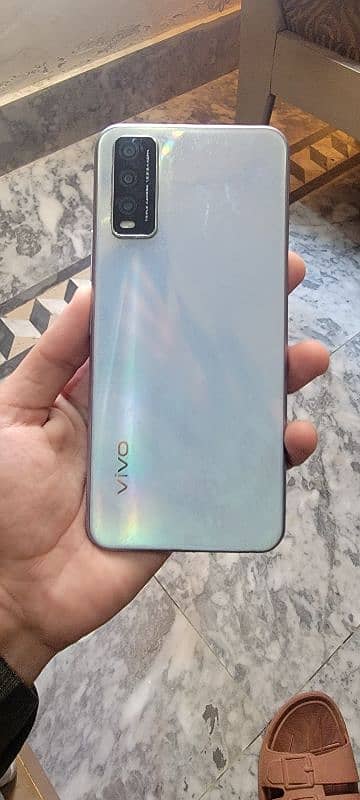 Vivo y20 4 64 with box 1