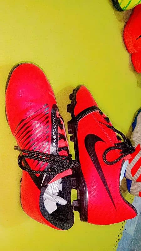 football shoes 9