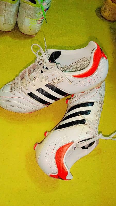 football shoes 13