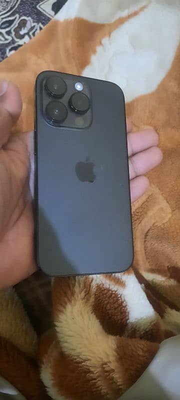 Apple Iphone 14 Pro with device working Sim Life time 4