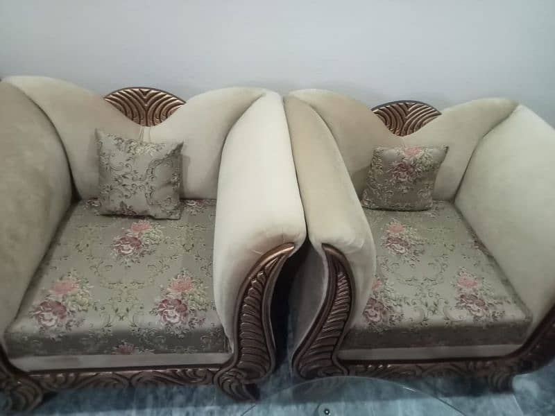 sofa plus chairs 6