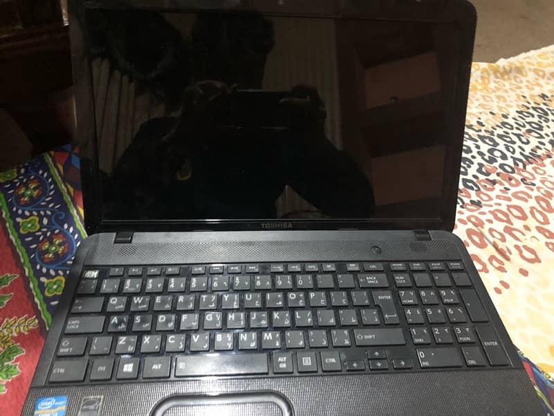 toshiba laptop urgent for sell 9/10 condition 2