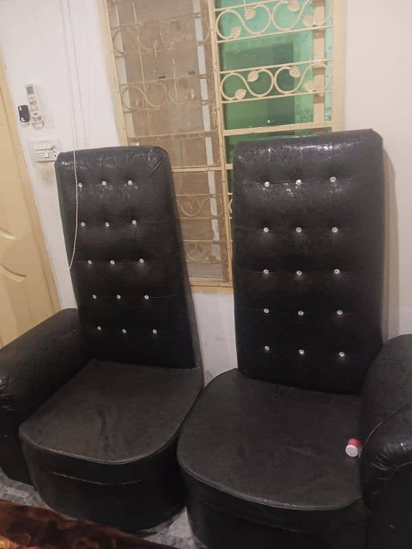 slighlty used sofas for sale 0