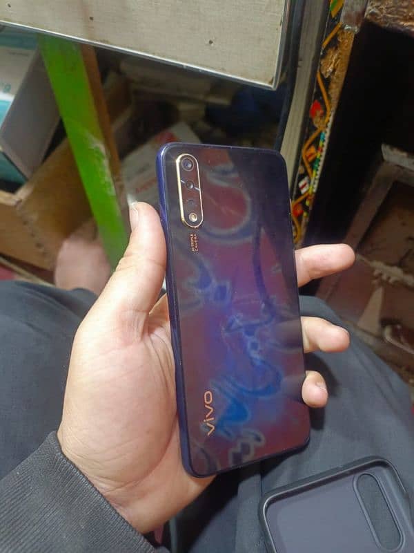 vivo s1 4/128 no open no repair back kohol ka chk kra skta huu 1