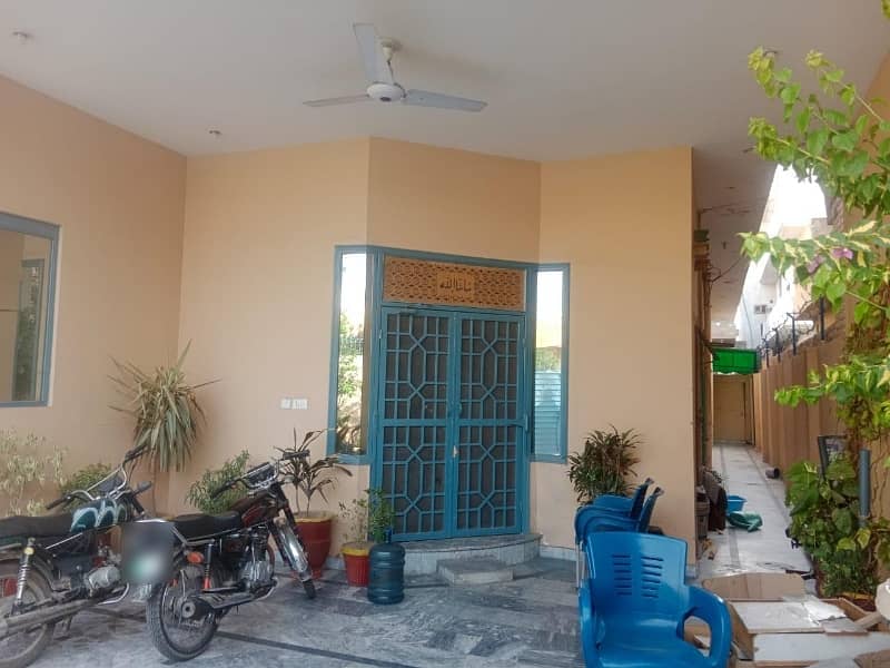 Double Storey 1 Kanal House For sale In Marghzar Officers Colony Marghzar Officers Colony 2