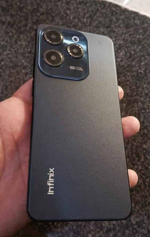 Infinix Hot 40 8 GB and 256 GB 1