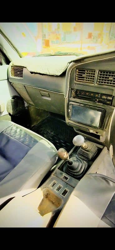 Toyota Hilux 1988 7