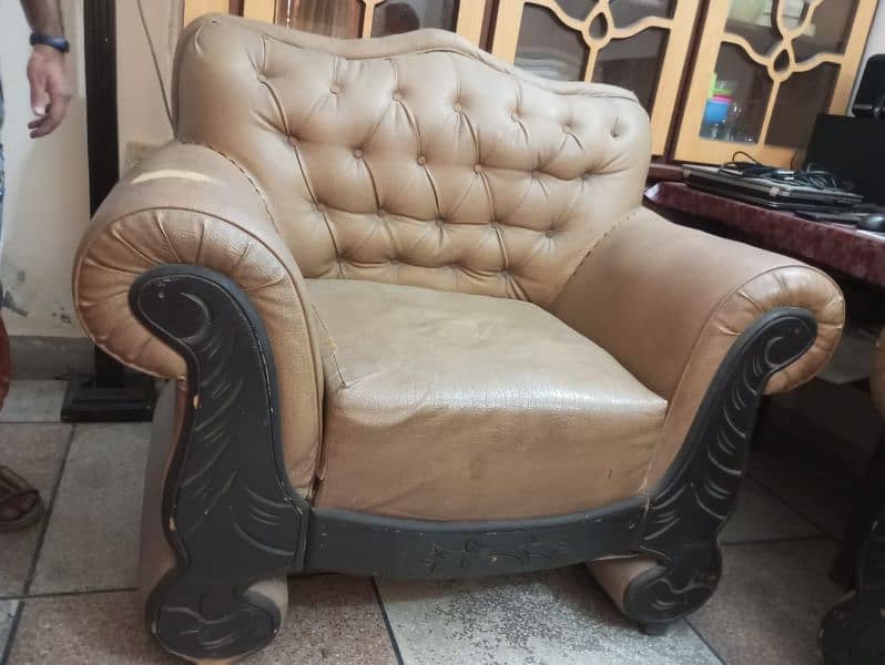 urgent sale Sofa Set 3+2+1 5