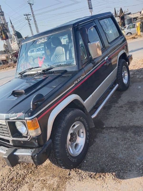 Mitsubishi Pajero 1986 10