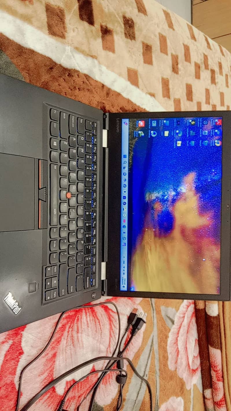 LENOVO ThinkPad | 6Th Gen Core i5 8 GB ram 256 Gb memory window 11 pro 6