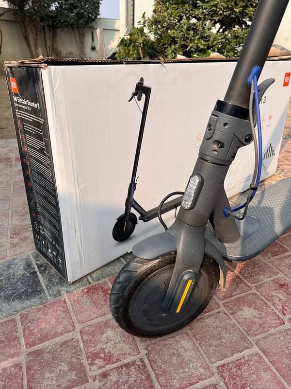 Electric Scooter 3 Mi 3