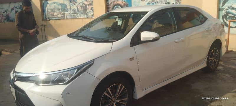 Toyota Corolla Altis 2022 4