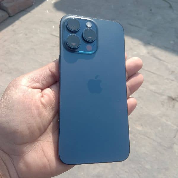 I phone 15 Pro Max 256 gb 1