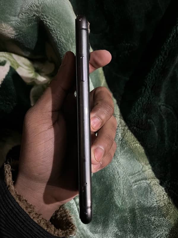 iPhone 11 ( Non pta ) 1