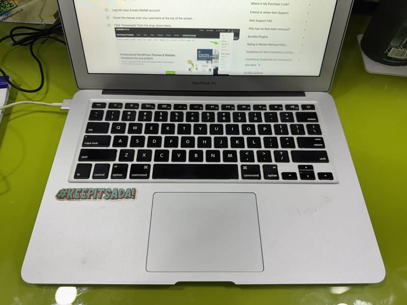 MacBook Air (13-inch) 2017 - with box & orignal accessories 1