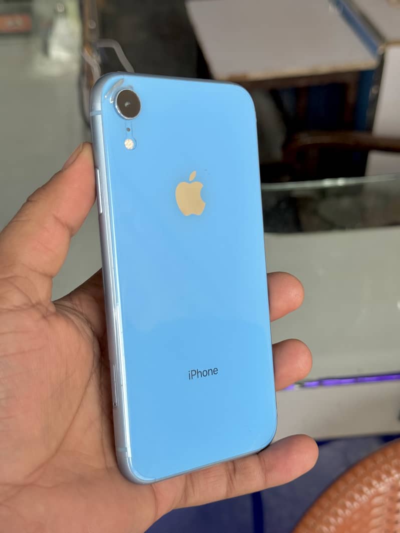 Apple iPhone XR 6