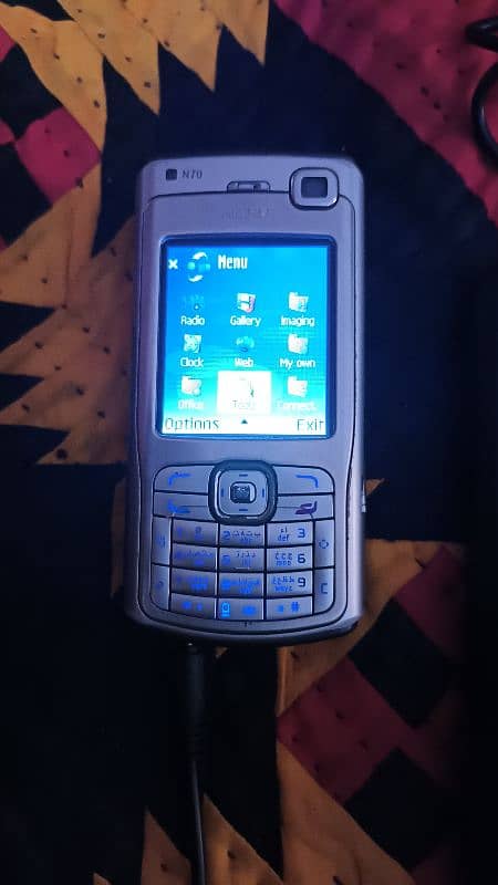 nokia n70 good condition non pta only data cable and mobile 2