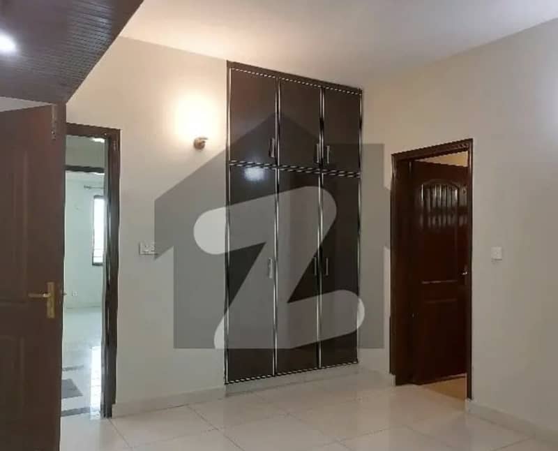 10 Marla 3 Bedroom Apartment For Sale 6