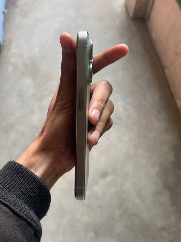 Iphone 15 pro FU 128 gb 98health 214 cycle 9.5/10 3