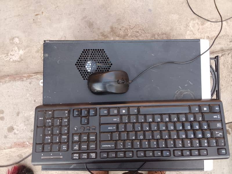 Intel PC with mouse and keyboard 2