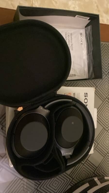 Sony Headphones WH-1000X m2 1