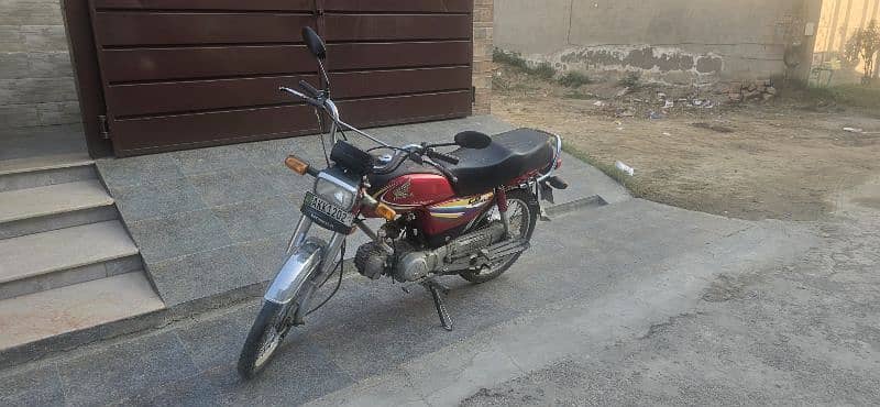 Excellent Condition  Motorcycle for Sale 3