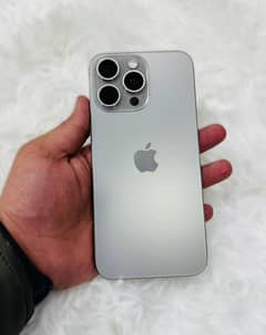 iphone 15 pro max FU 256GB