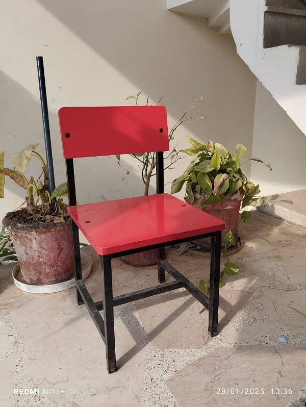 Kids Study Table Small plus 2 chairs 9