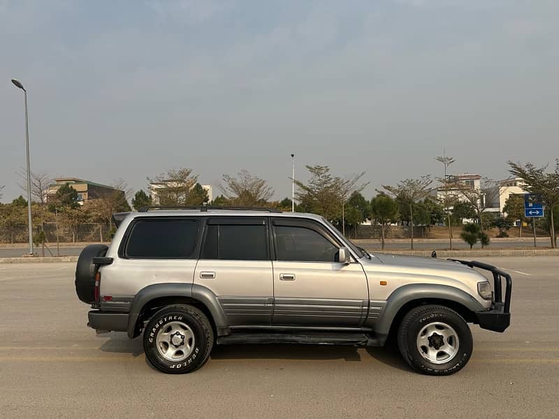 Toyota Land Cruiser 1996 9