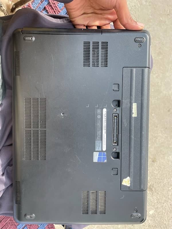 Dell laptop latitude E 5440 4th Ganration 4