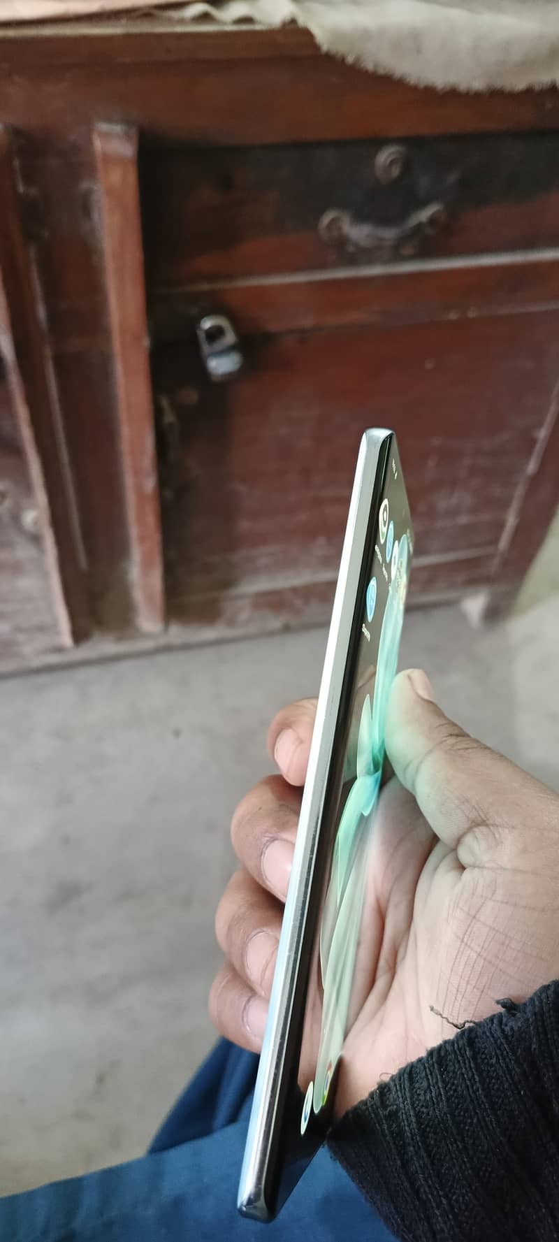 Vivo V30 Full Box Urgent Sale 3