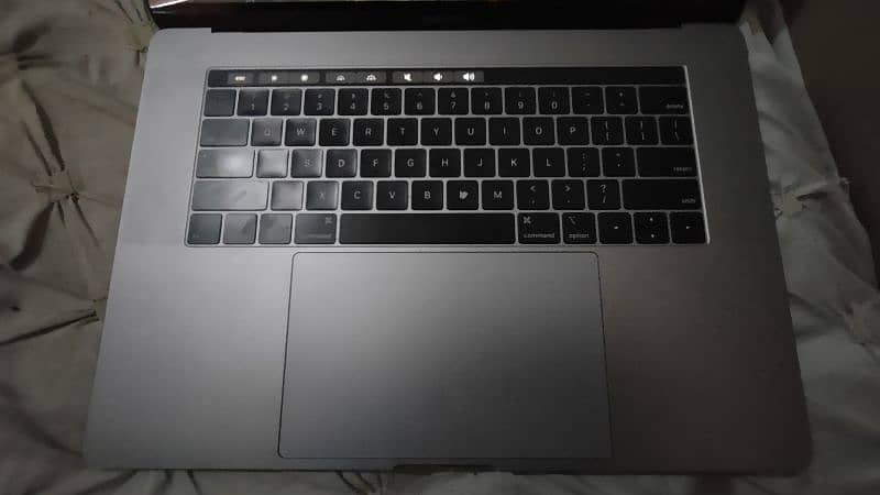 Macbook pro 2019 i9 read ad carfuly pls 2