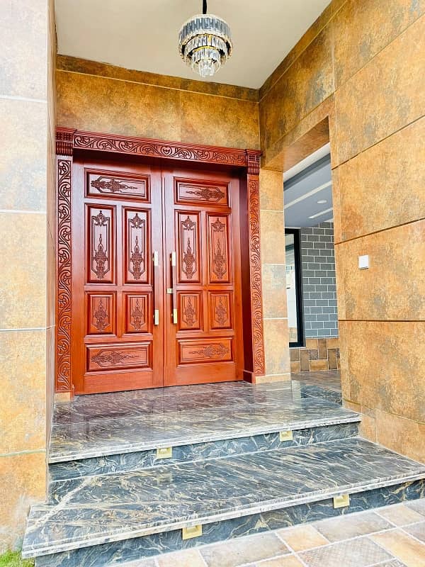 1 Kanal Corner Double Gate Brand New House For Sale 2