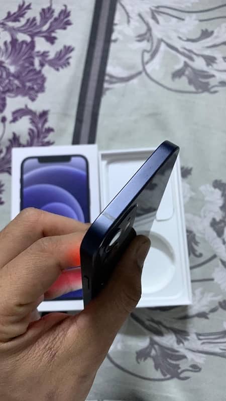 iphone 12 64gb with box waterpack factory unlock 2