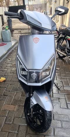 Electric Scooty 10/10 Condition