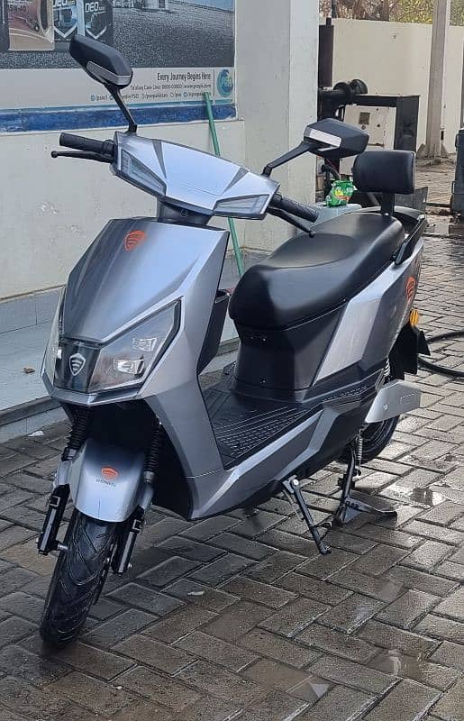 Electric Scooty 10/10 Condition 10