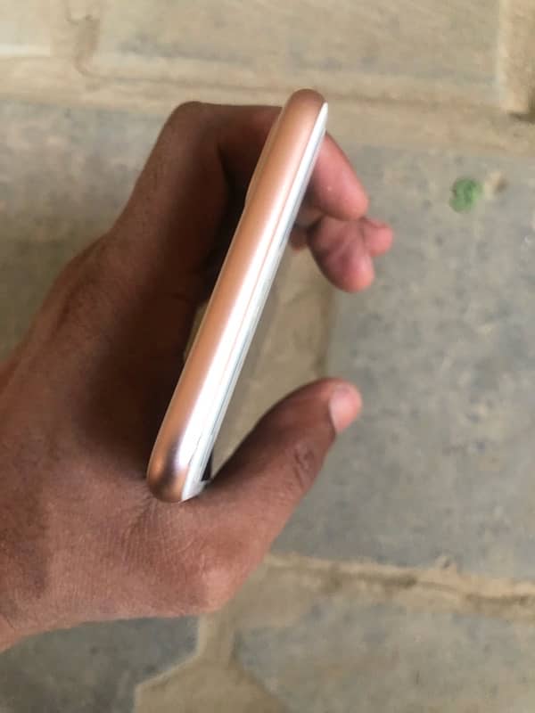 8plus 10/10 conditon nonpta 64gb truetone off ha urgent sale 2